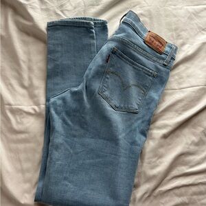 Levi skinny jeans